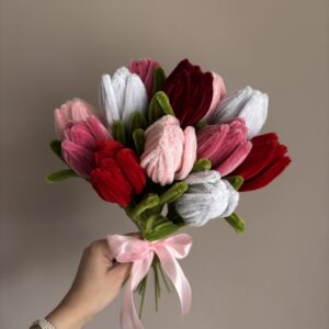 Větší kytice tulipánů - odstíny růžové